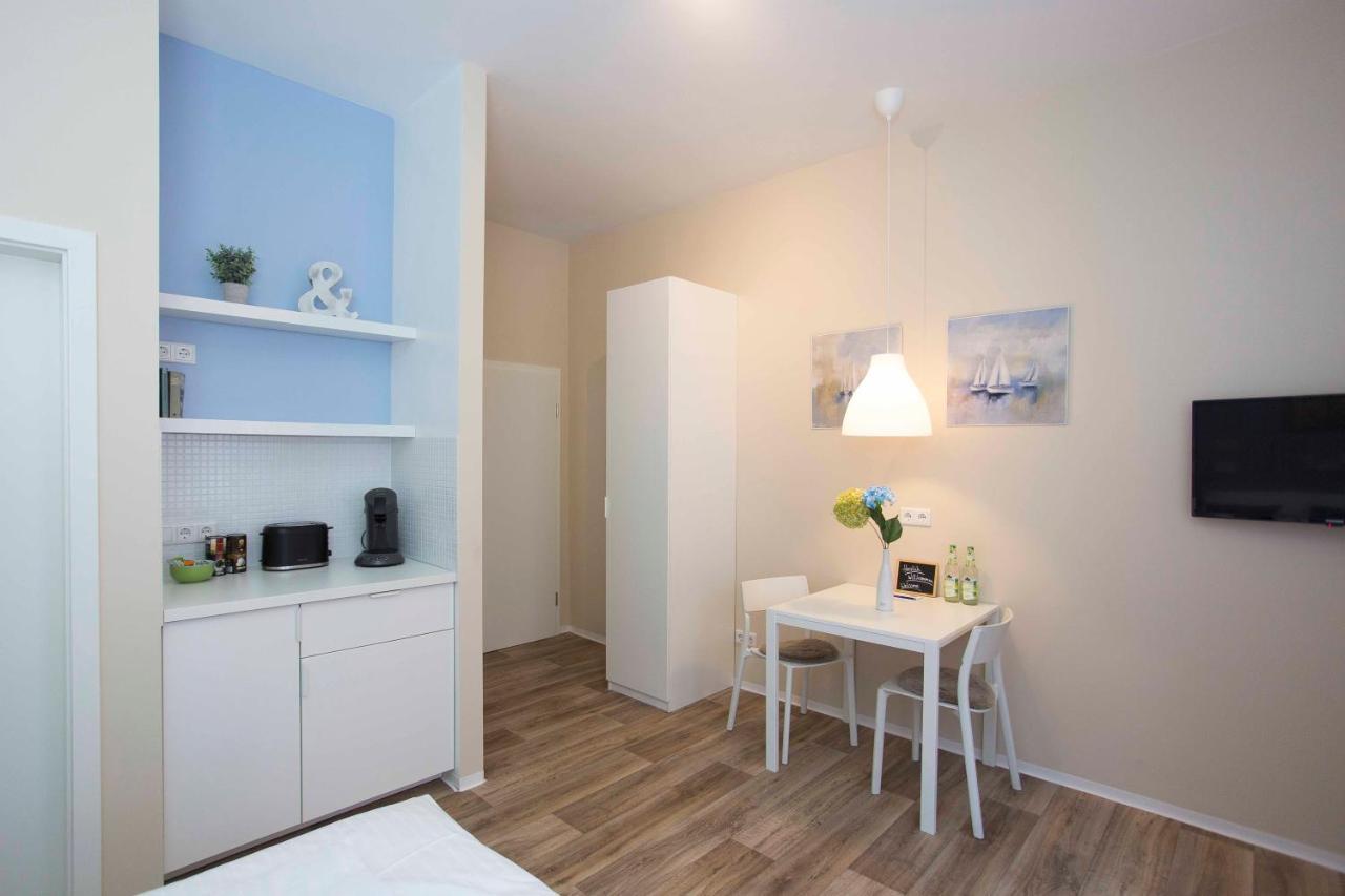 Guesthouse Koehn51, Zentral Gelegene, Stilvoll Eingerichtete Zimmer Mit Eigener Teekueche Nürnberg Dış mekan fotoğraf