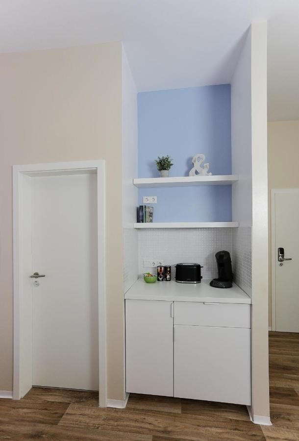 Guesthouse Koehn51, Zentral Gelegene, Stilvoll Eingerichtete Zimmer Mit Eigener Teekueche Nürnberg Dış mekan fotoğraf