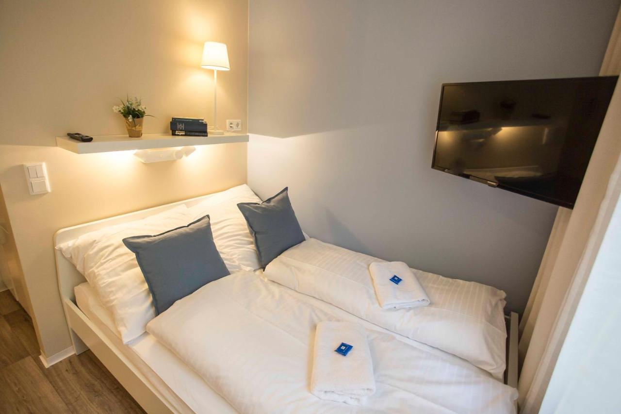 Guesthouse Koehn51, Zentral Gelegene, Stilvoll Eingerichtete Zimmer Mit Eigener Teekueche Nürnberg Dış mekan fotoğraf